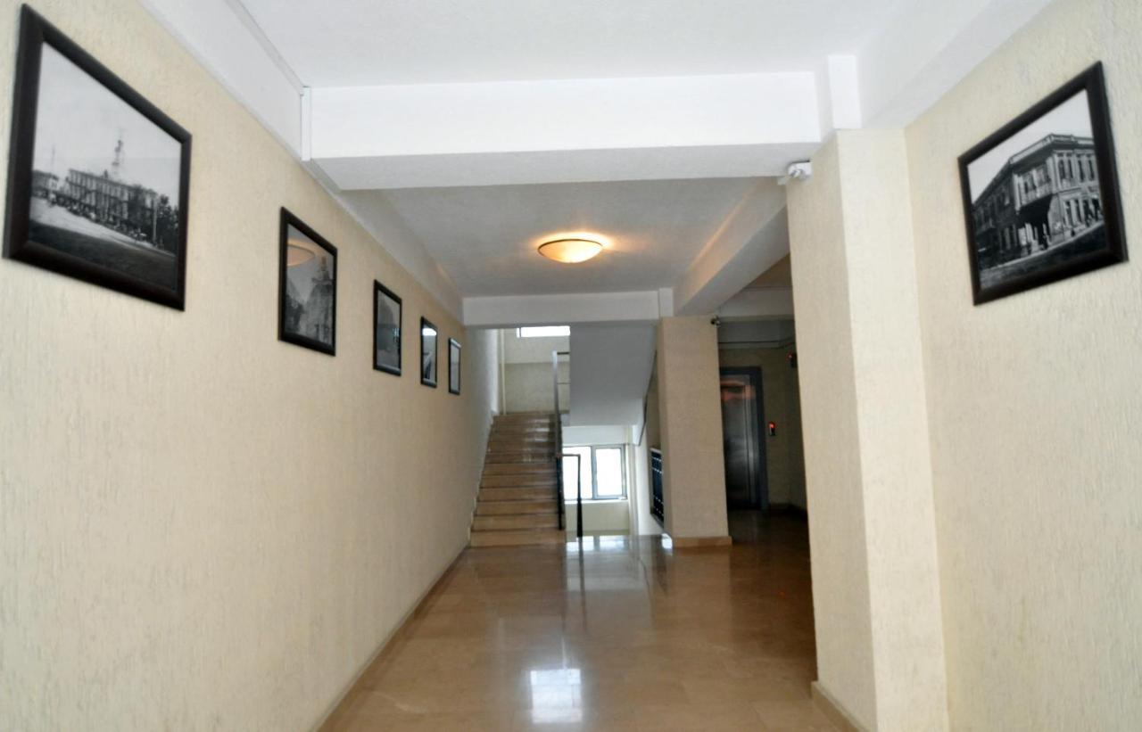 Apartment In The City Center Lll Tbilisi Bagian luar foto